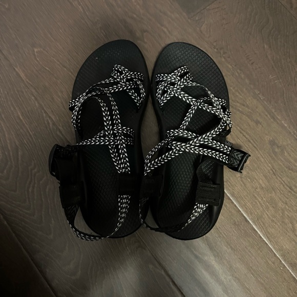 Black Chaco size: 8 - Picture 2 of 3